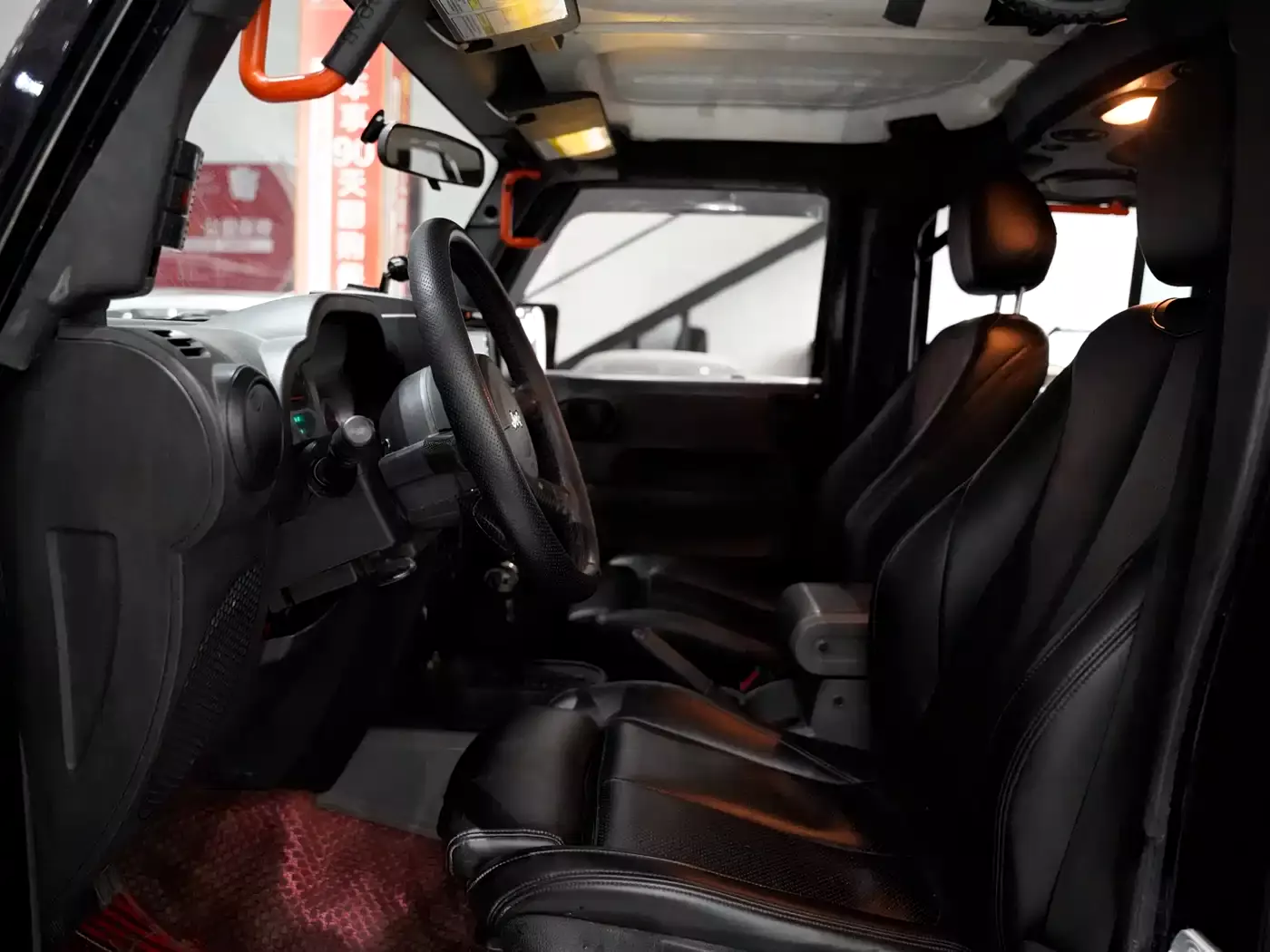 Jeep Wrangler 2009 3.8L Rubicon 4-Door фото 15