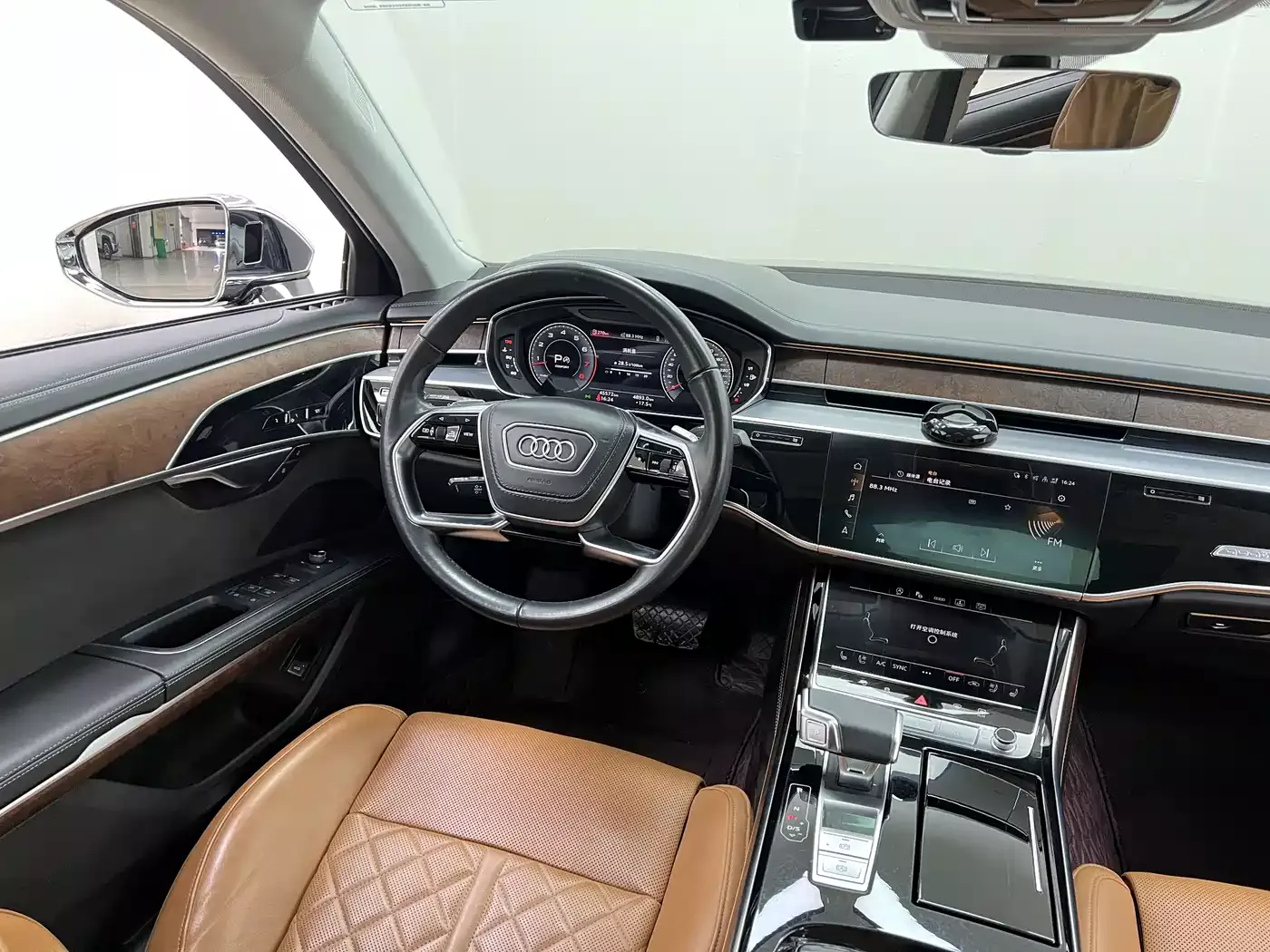 Audi A8 2023 A8L 50 TFSI quattro Premium фото 23