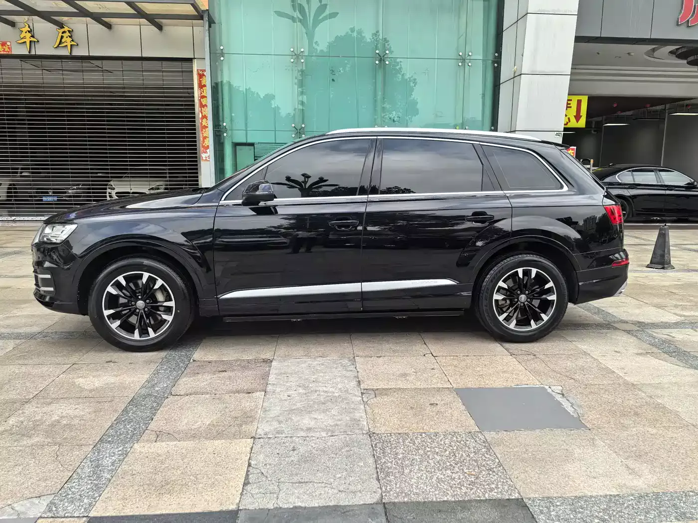 Audi Q7 2019 55 TFSI Technology фото 8