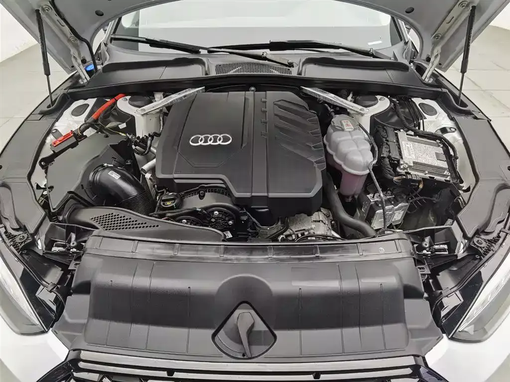 Audi A5 (Import) 2024 Sportback 40 TFSI quattro Luxury Dynamic фото 6
