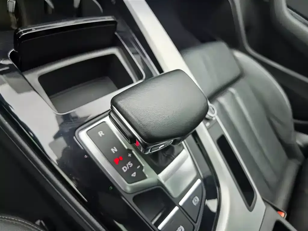 Audi A5 (Import) 2024 Sportback 40 TFSI quattro Luxury Dynamic фото 13