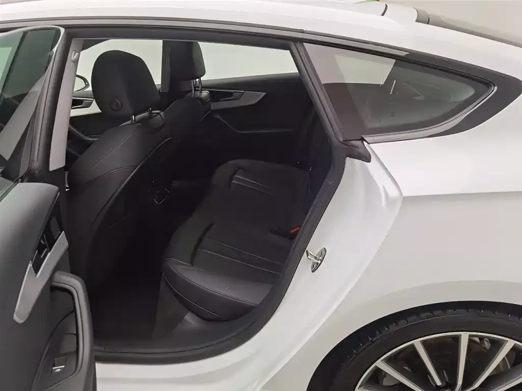 Audi A5 (Import) 2024 Sportback 40 TFSI quattro Luxury Dynamic фото 15
