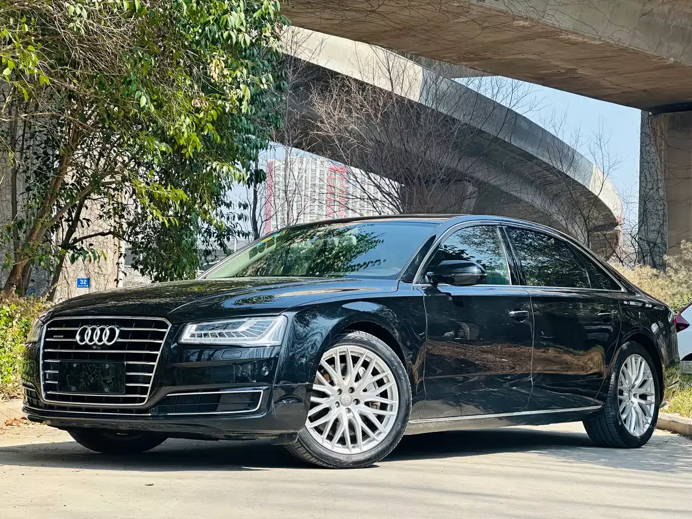 Audi A8 2014 A8L 60 TFSI quattro Luxury фото 16
