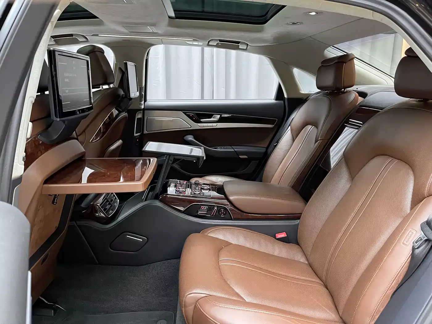 Audi A8 2012 A8L 6.3 FSI W12 quattro фото 7