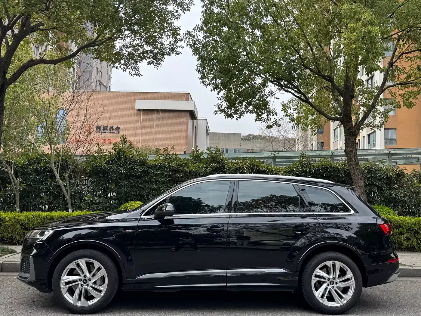 Audi Q7 2023 45 TFSI quattro S line Sport фото 3