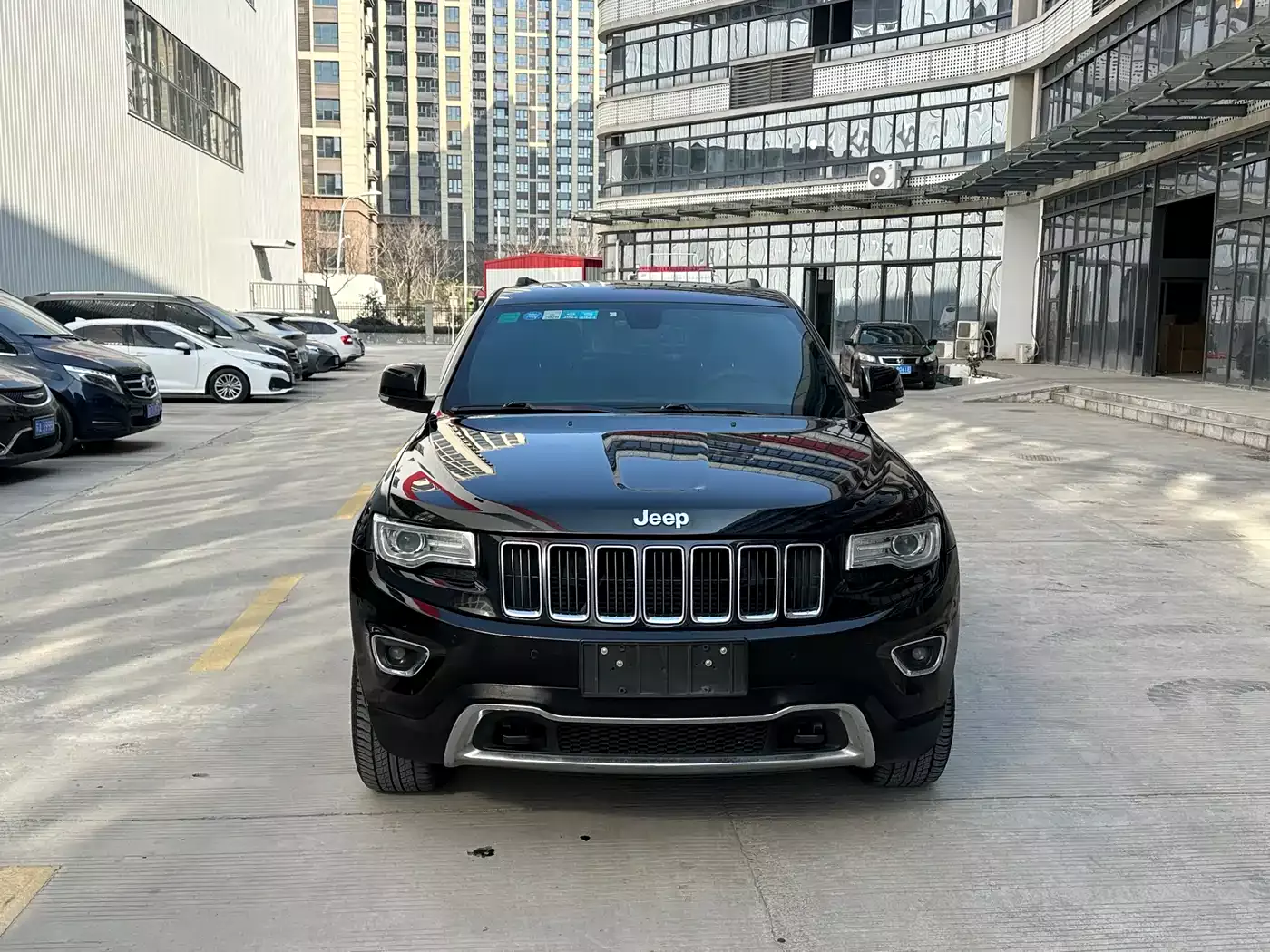 Jeep Grand Cherokee (Import) 2015 3.0TD Diesel Luxury Navigation Edition фото 2
