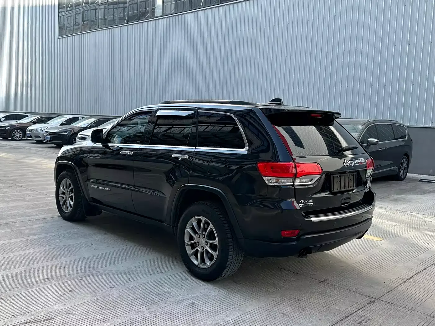 Jeep Grand Cherokee (Import) 2015 3.0TD Diesel Luxury Navigation Edition фото 6