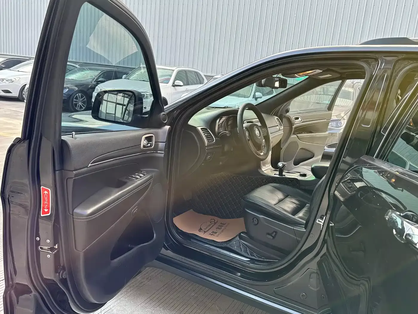 Jeep Grand Cherokee (Import) 2015 3.0TD Diesel Luxury Navigation Edition фото 8