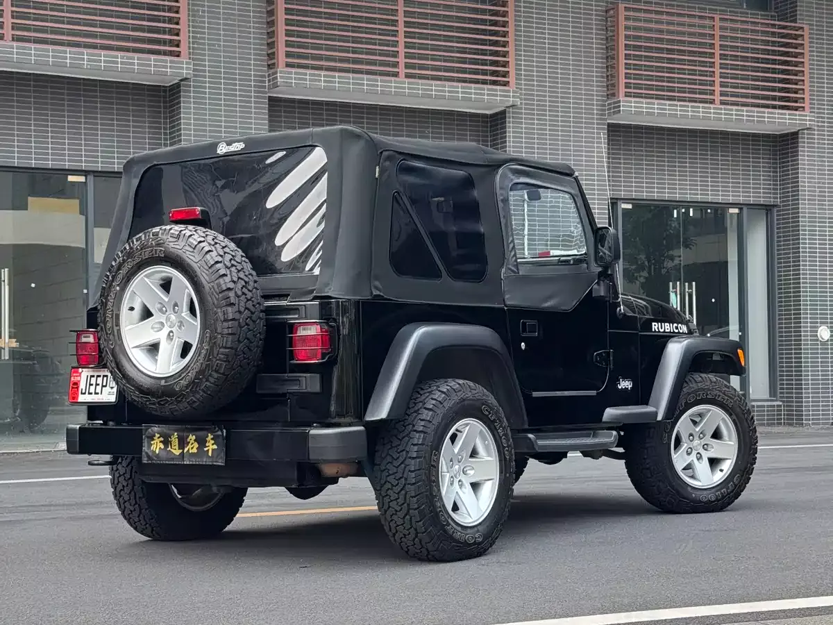 Jeep Wrangler 2005 4.0L Rubicon фото 8