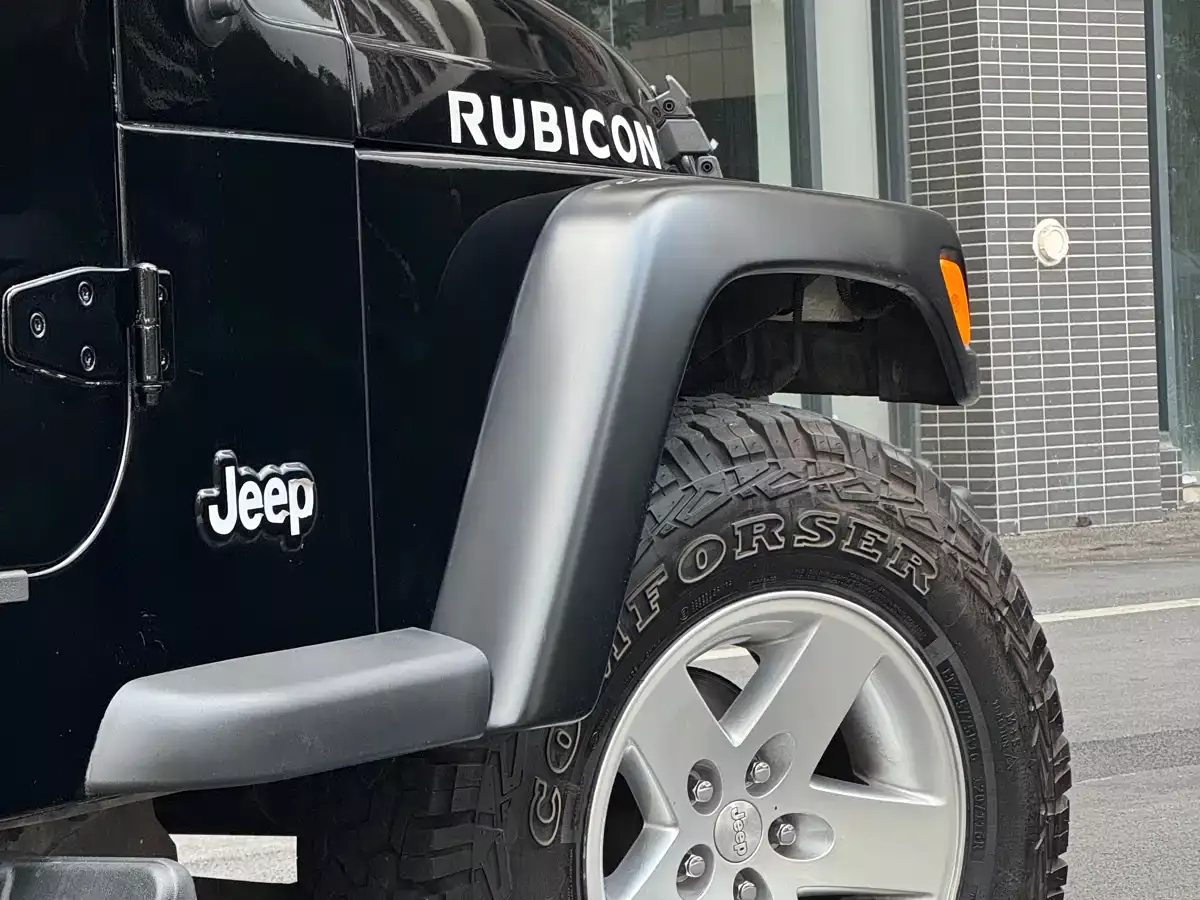 Jeep Wrangler 2005 4.0L Rubicon фото 10