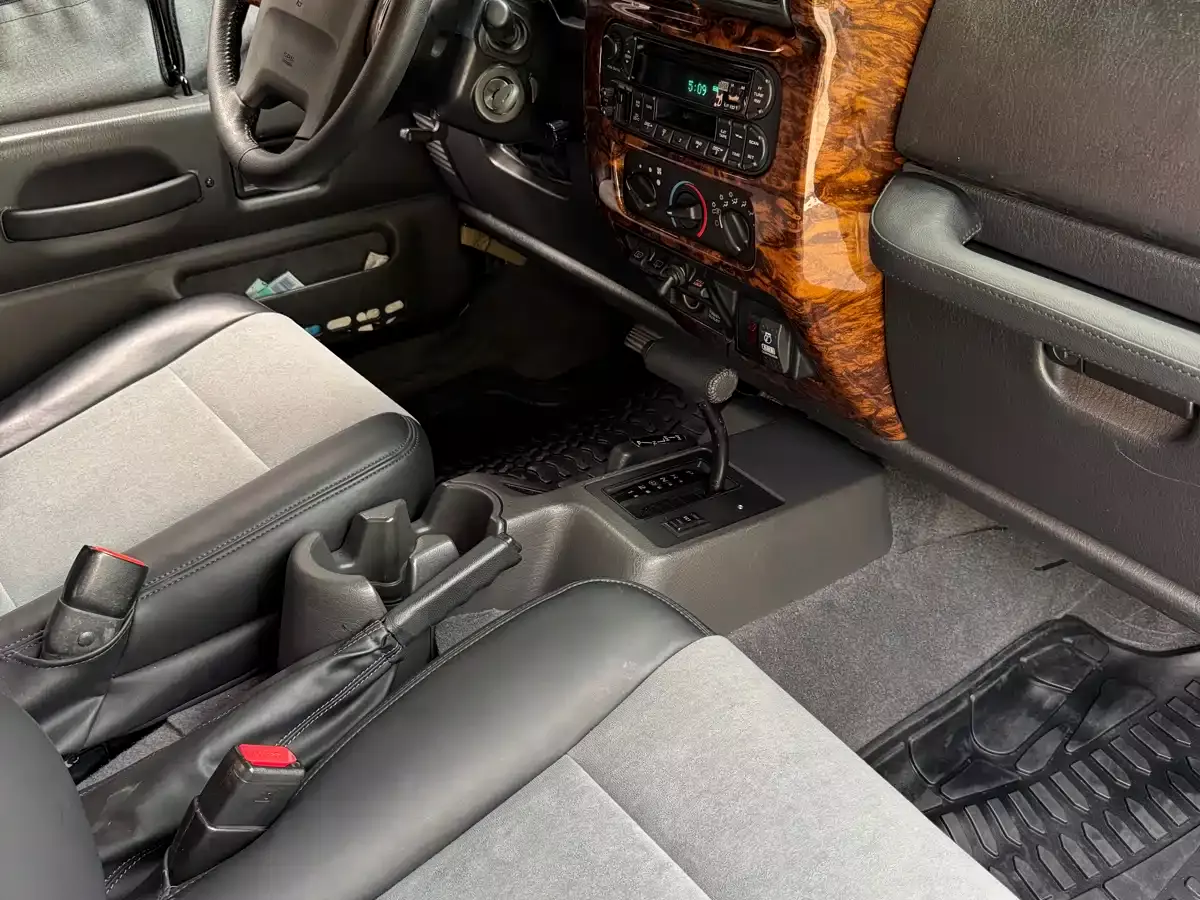 Jeep Wrangler 2005 4.0L Rubicon фото 18