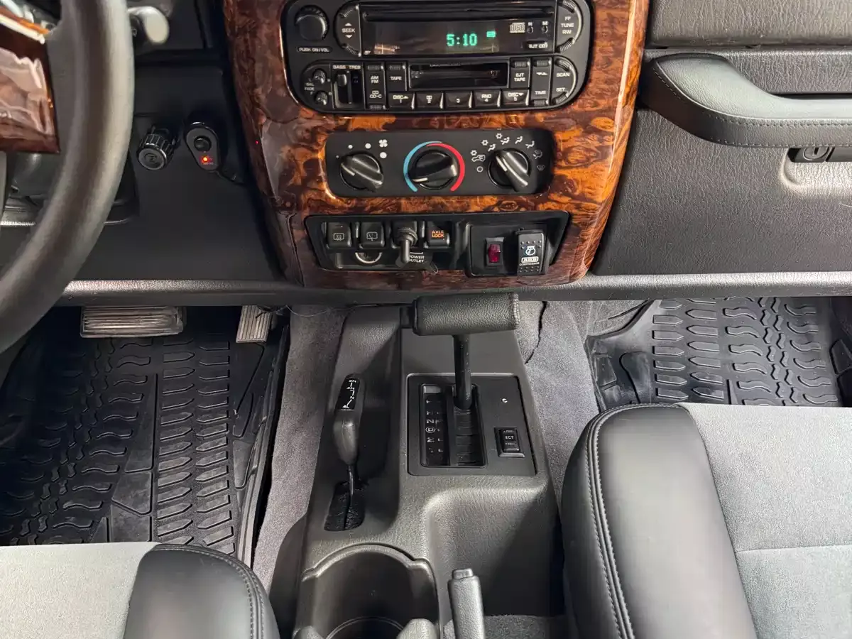 Jeep Wrangler 2005 4.0L Rubicon фото 22