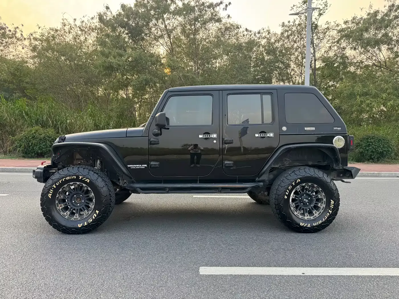 Jeep Wrangler 2010 3.8L Rubicon 4-Door фото 19