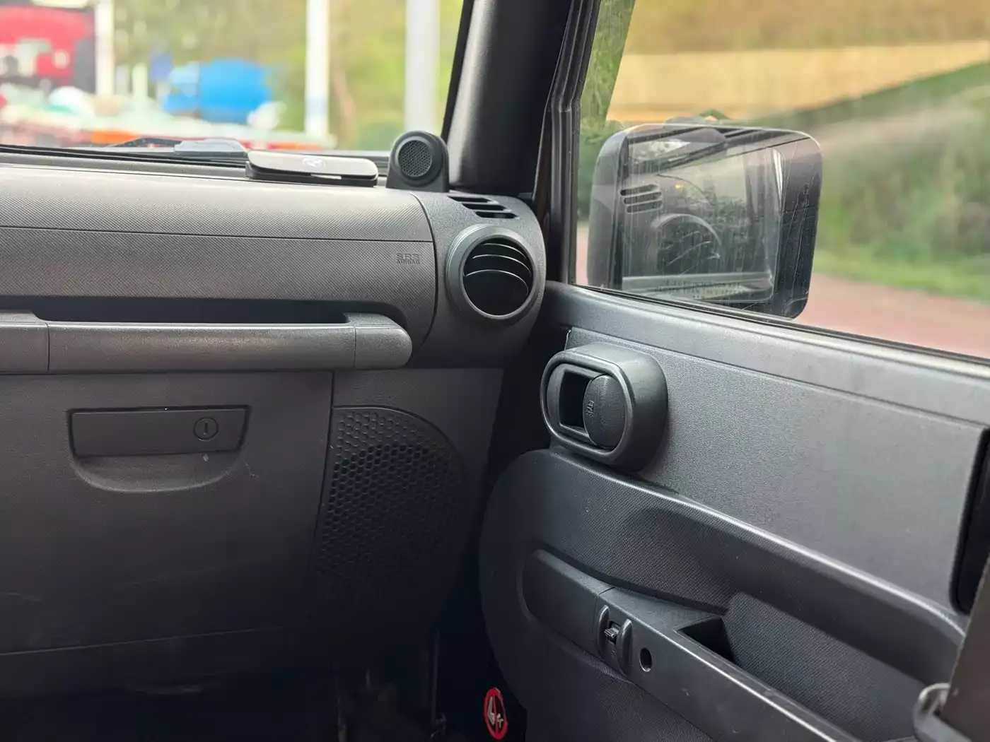 Jeep Wrangler 2010 3.8L Rubicon 4-Door фото 20