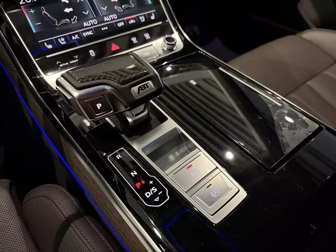 Audi A8 2023 A8L 55 TFSI quattro Flagship фото 6
