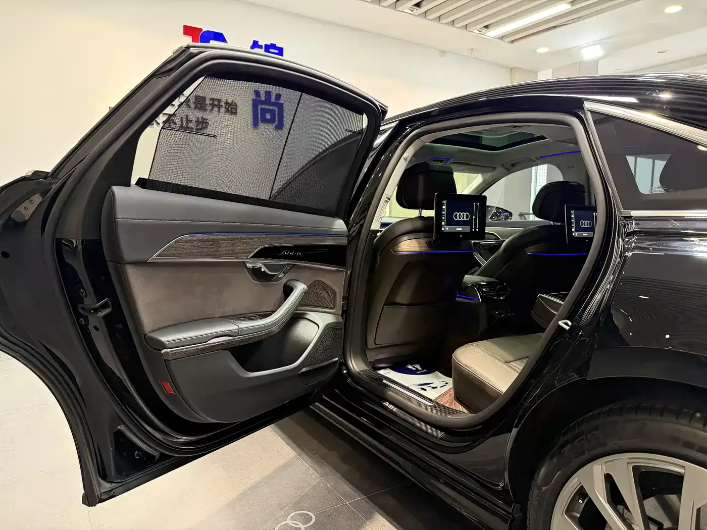 Audi A8 2023 A8L 55 TFSI quattro Flagship фото 31