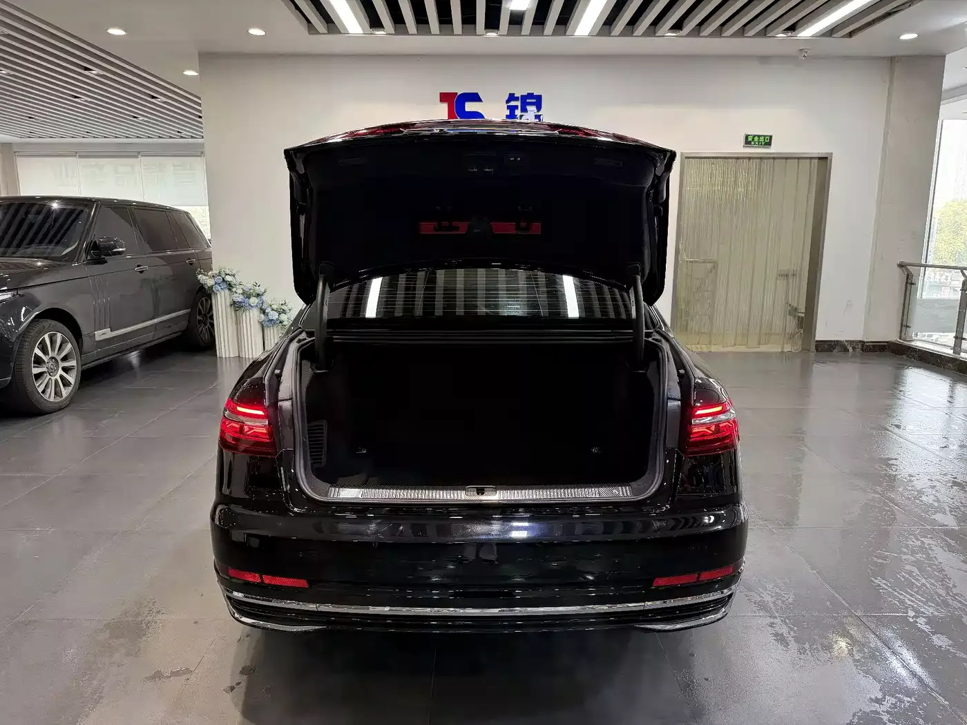 Audi A8 2023 A8L 55 TFSI quattro Flagship фото 39