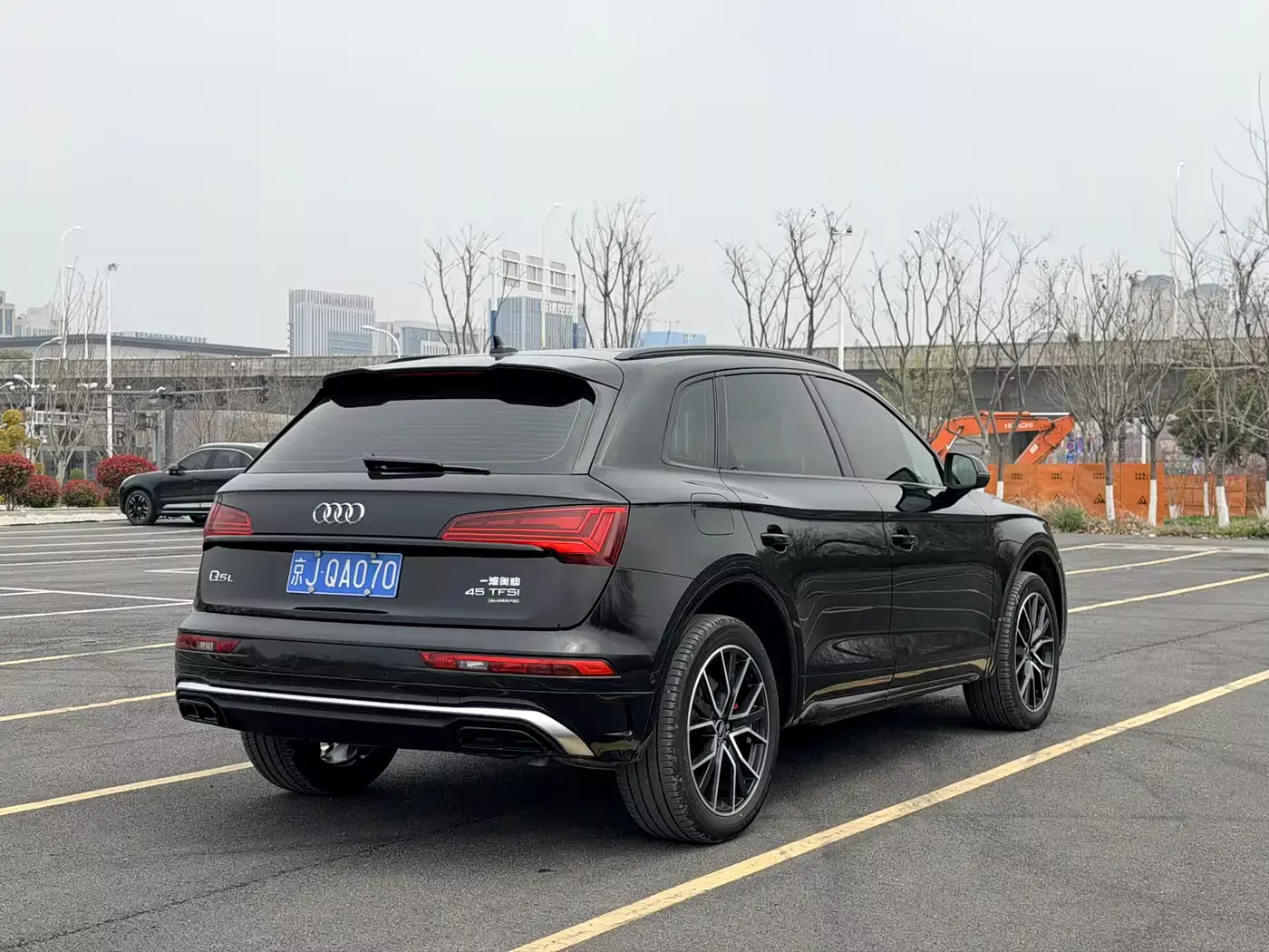 Audi Q5L 2024 Model 45 TFSI Luxury Dynamic фото 6