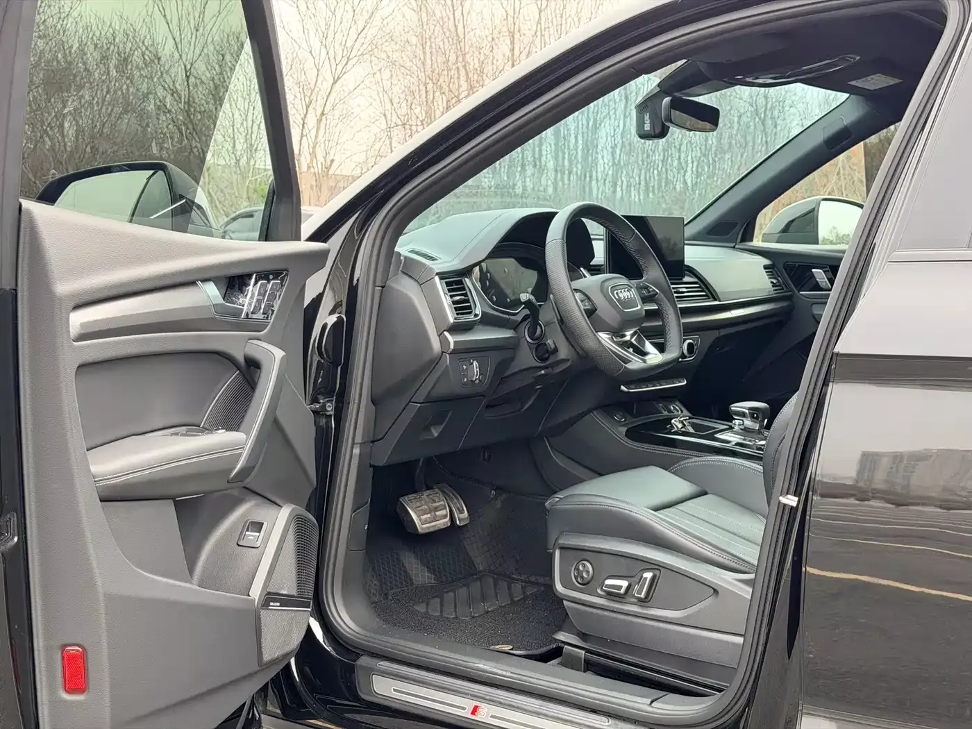 Audi Q5L 2024 Model 45 TFSI Luxury Dynamic фото 14