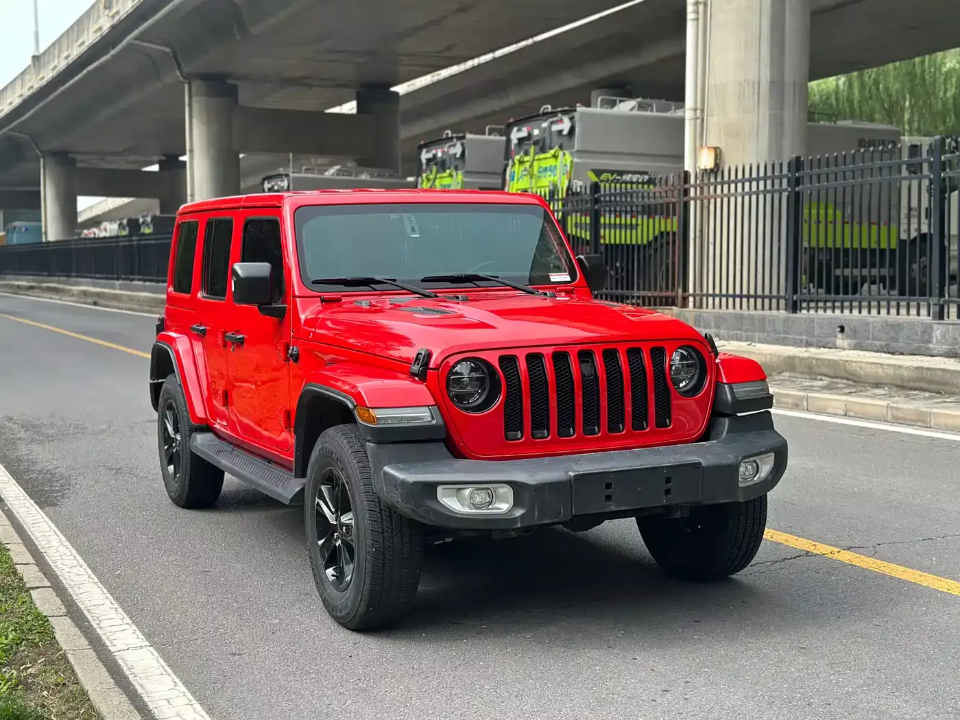 Jeep Wrangler 2022 2.0T Highland 4-Door фото 3