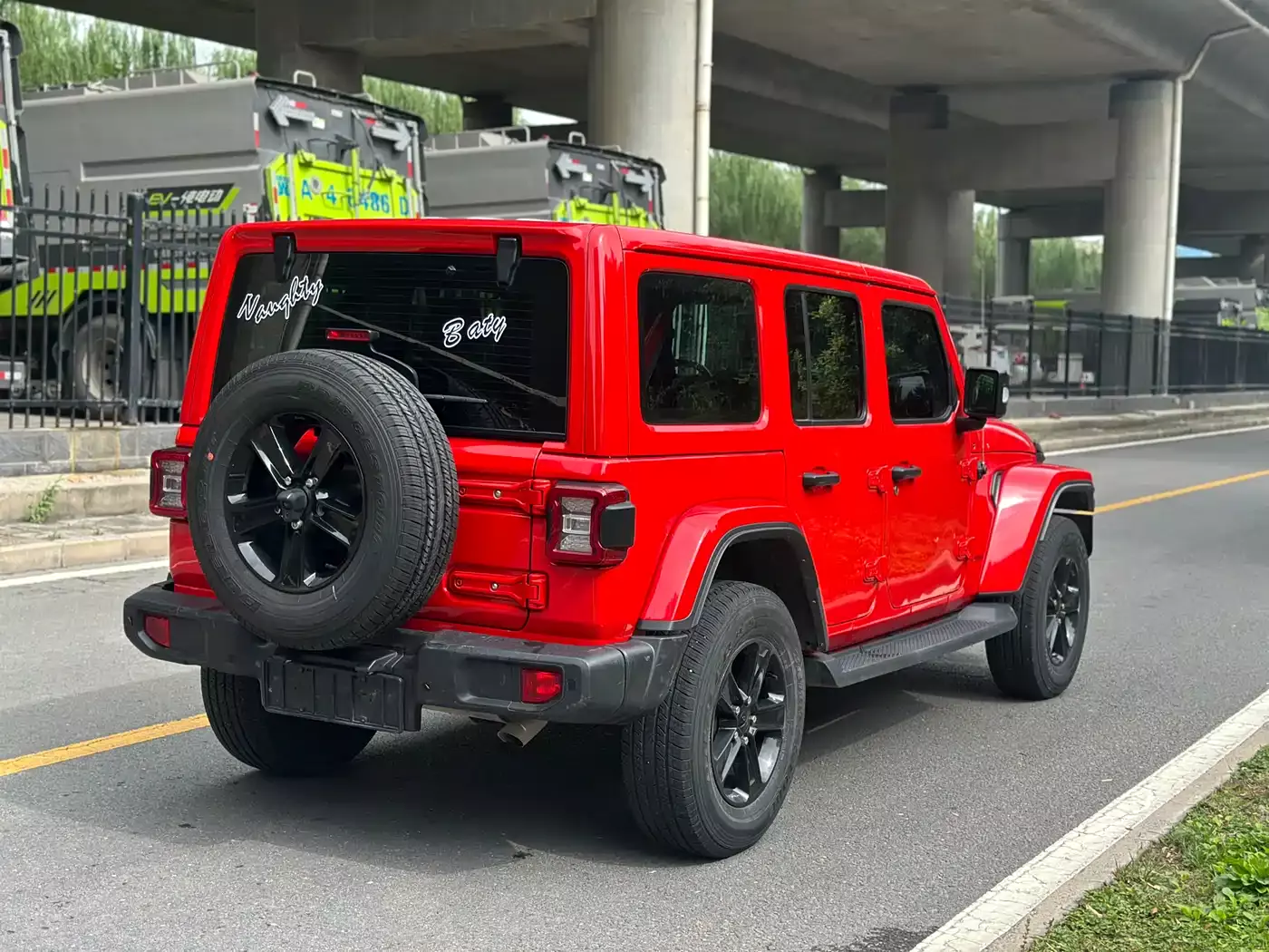 Jeep Wrangler 2022 2.0T Highland 4-Door фото 5