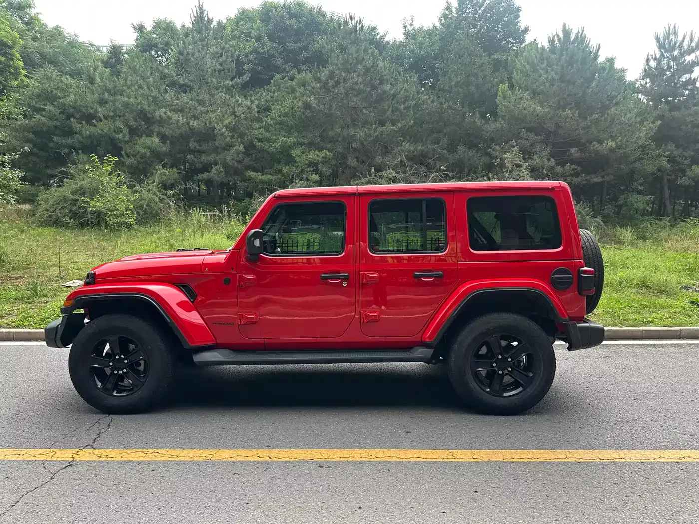 Jeep Wrangler 2022 2.0T Highland 4-Door фото 8