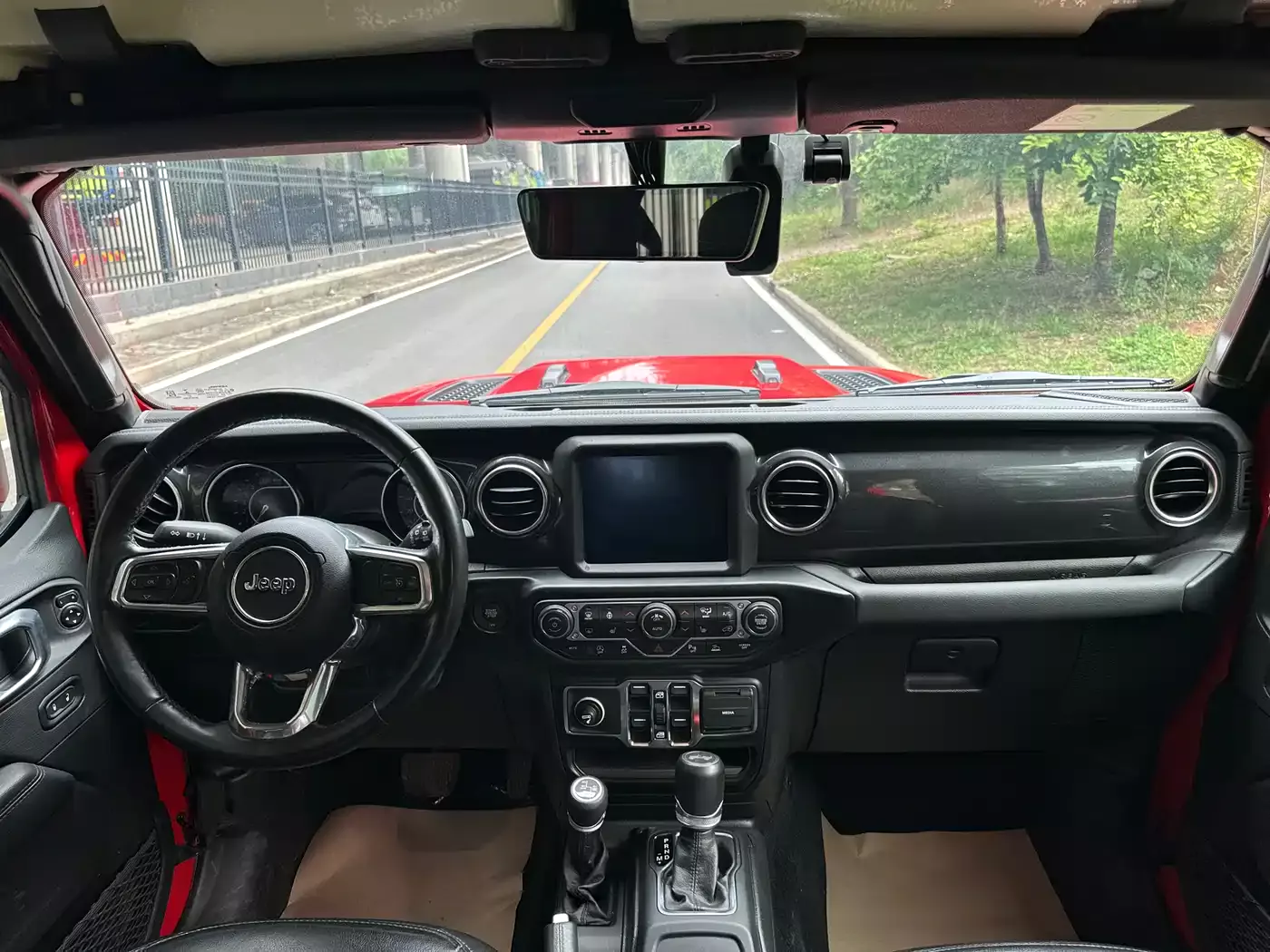 Jeep Wrangler 2022 2.0T Highland 4-Door фото 16