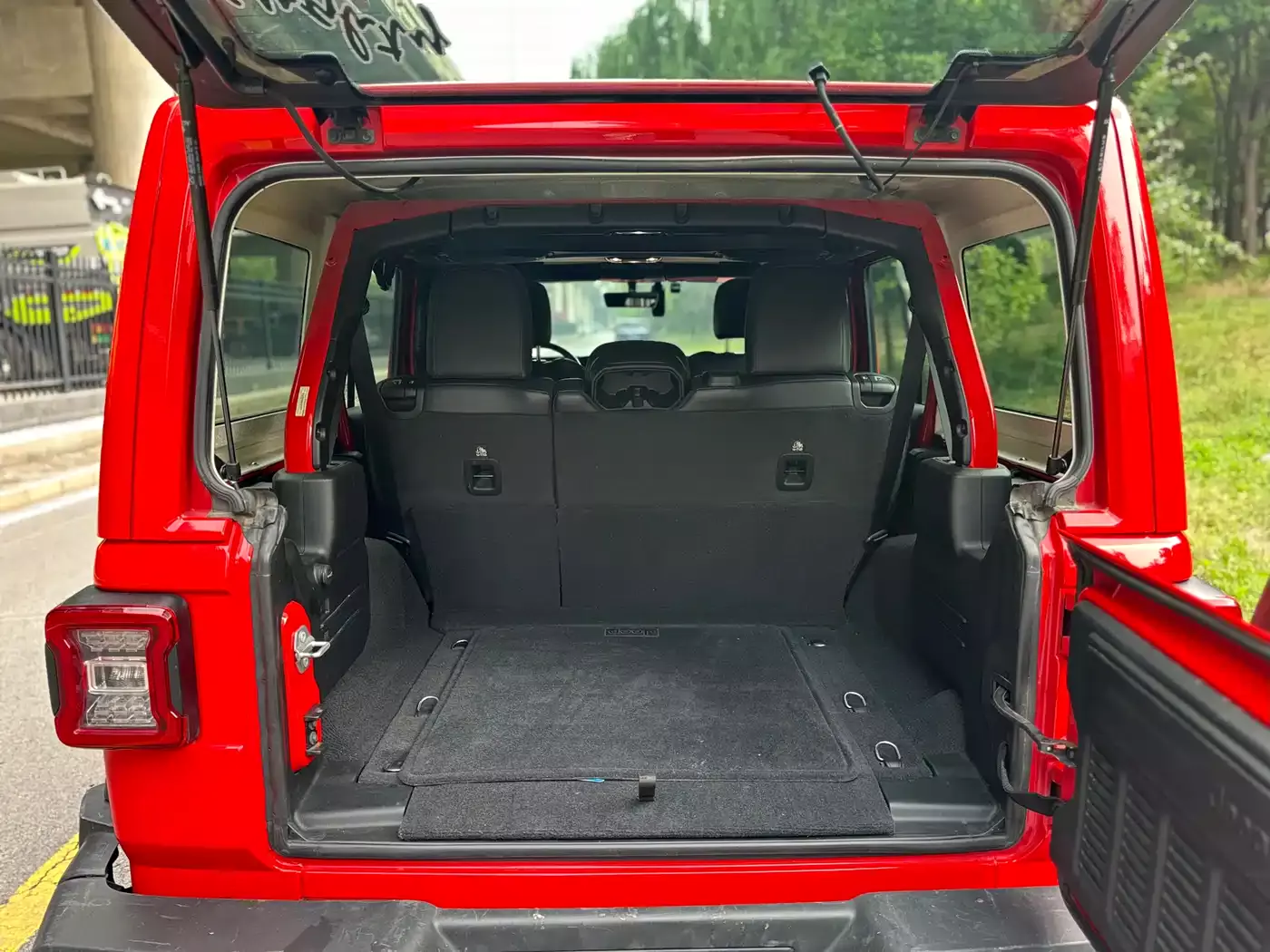 Jeep Wrangler 2022 2.0T Highland 4-Door фото 18