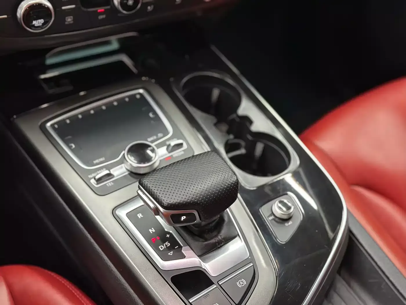 Audi Q7 2016 40 TFSI S line Sport фото 16
