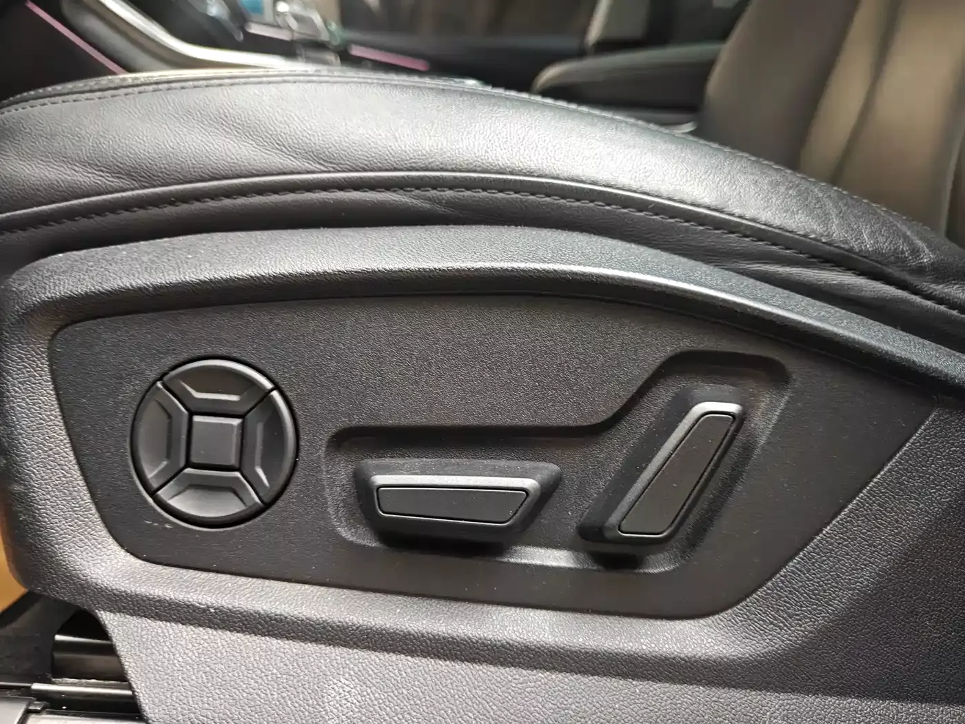 Audi Q8 2021 Model 45 TFSI Luxury Elegance фото 3