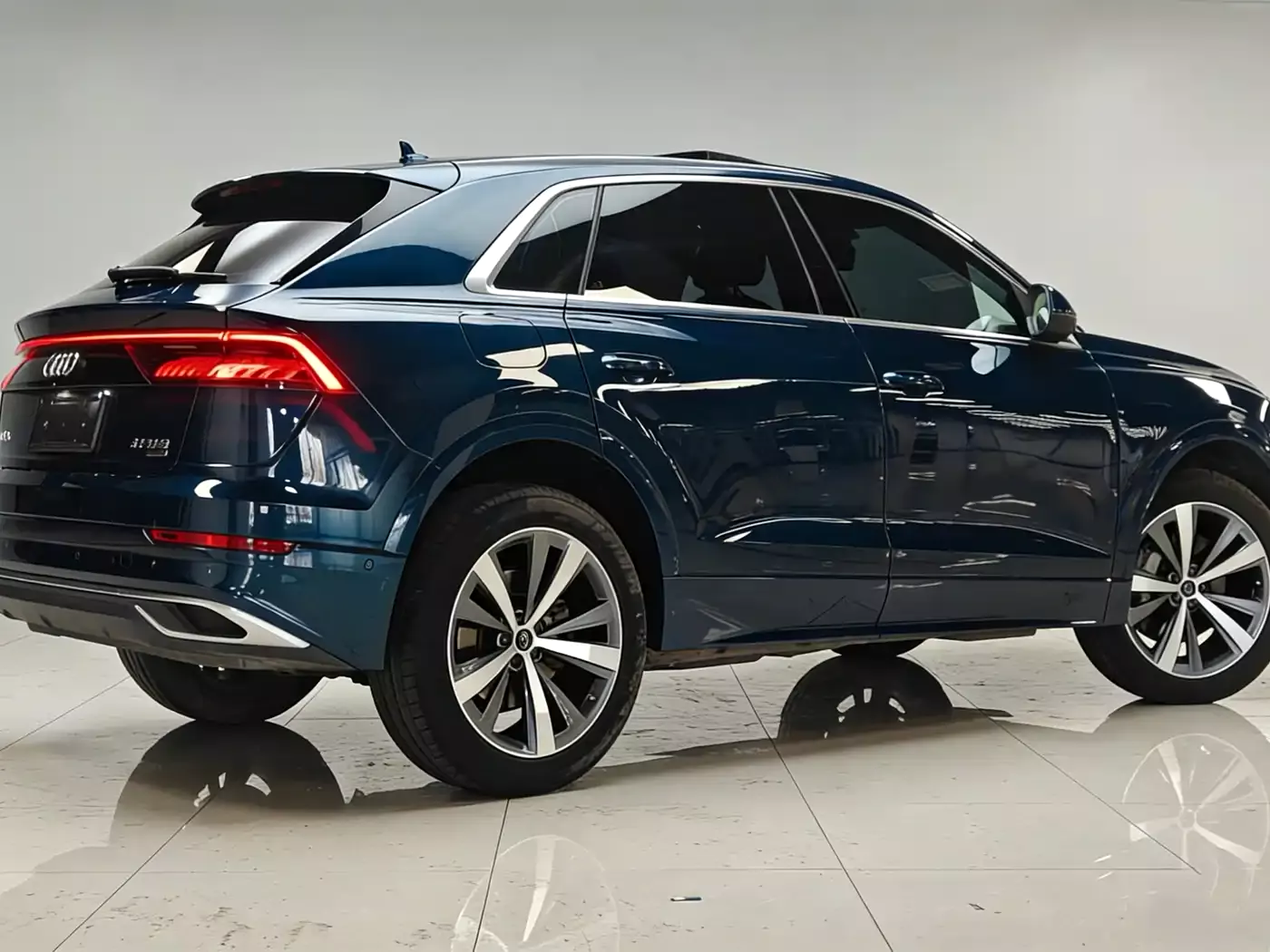 Audi Q8 2021 Model 45 TFSI Luxury Elegance фото 23