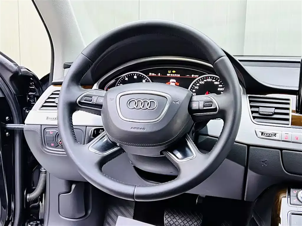 Audi A8 2014 A8L 45 TFSI quattro Luxury фото 10