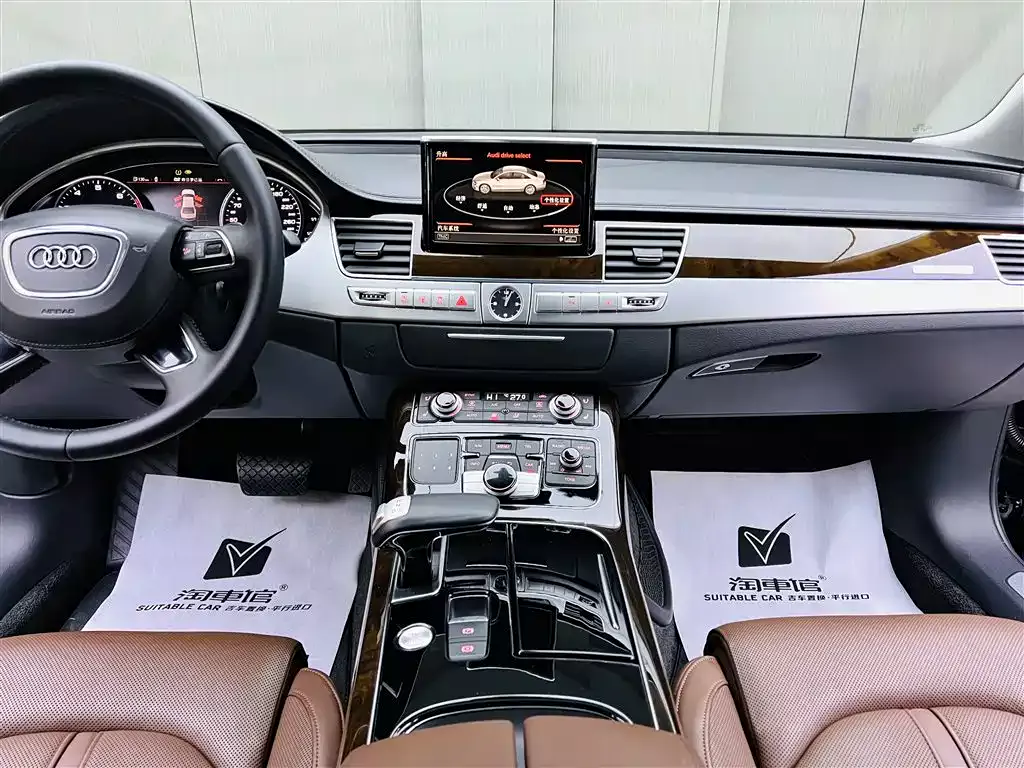 Audi A8 2014 A8L 45 TFSI quattro Luxury фото 12