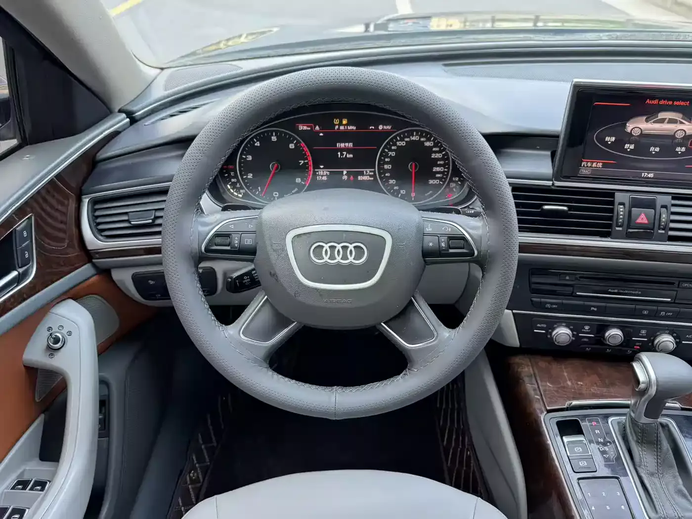 Audi A6L 2015 TFSI Millionth Anniversary Intelligent Leader Type фото 13