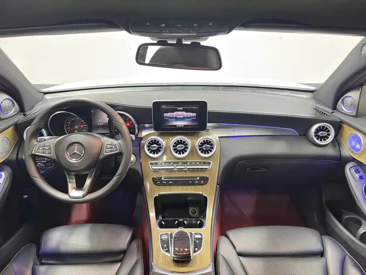 Mercedes-Benz GLC Coupe 2017 GLC 260 4MATIC Coupe SUV фото 8