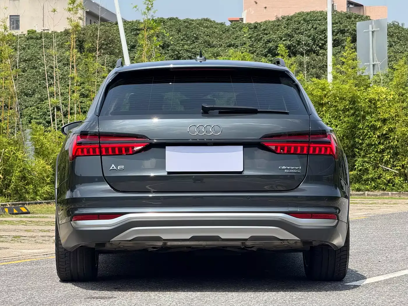 Audi A6 (Import) 2022 allroad quattro Explorer 55 TFSI Premium Off-road фото 26