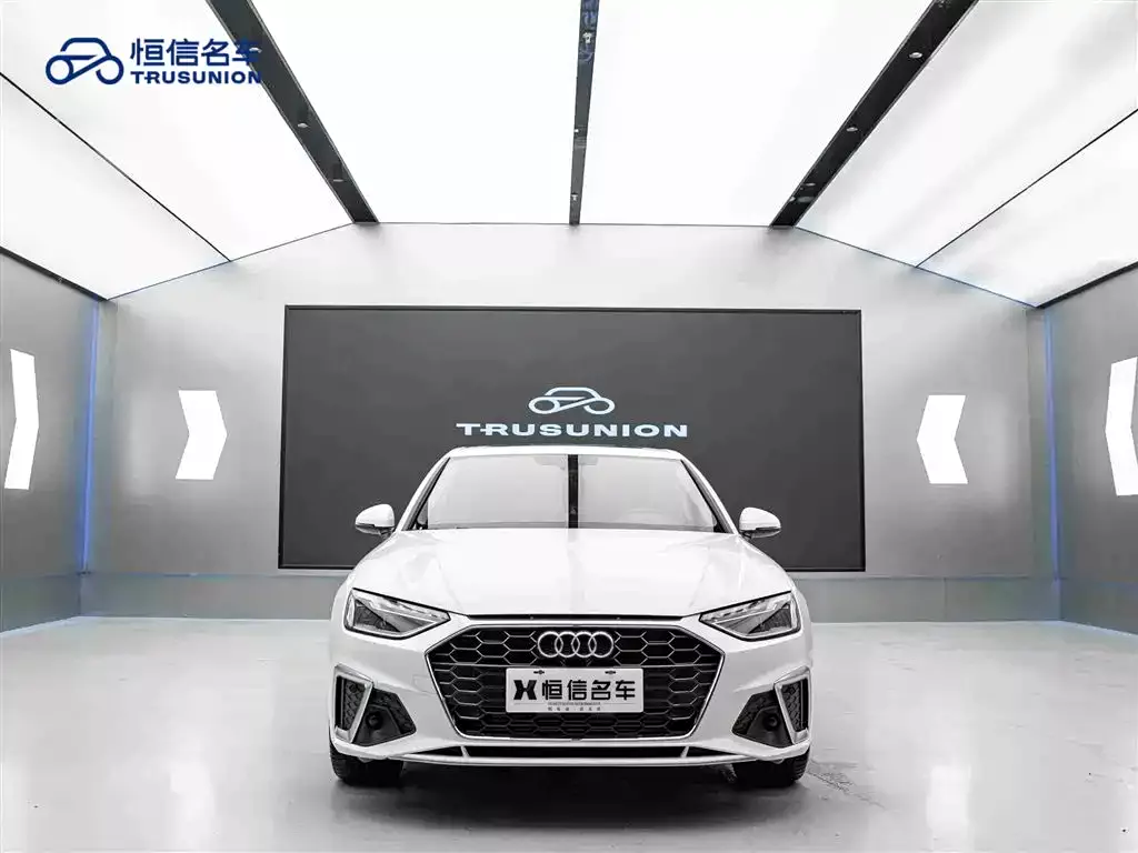 Audi A4L 2020 40 TFSI Luxury Dynamic фото 2