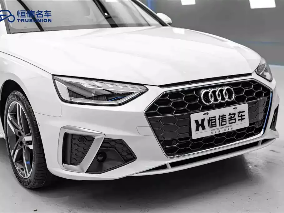 Audi A4L 2020 40 TFSI Luxury Dynamic фото 9