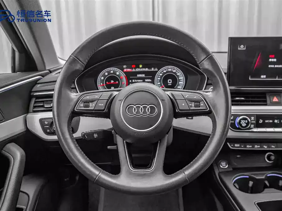 Audi A4L 2020 40 TFSI Luxury Dynamic фото 17