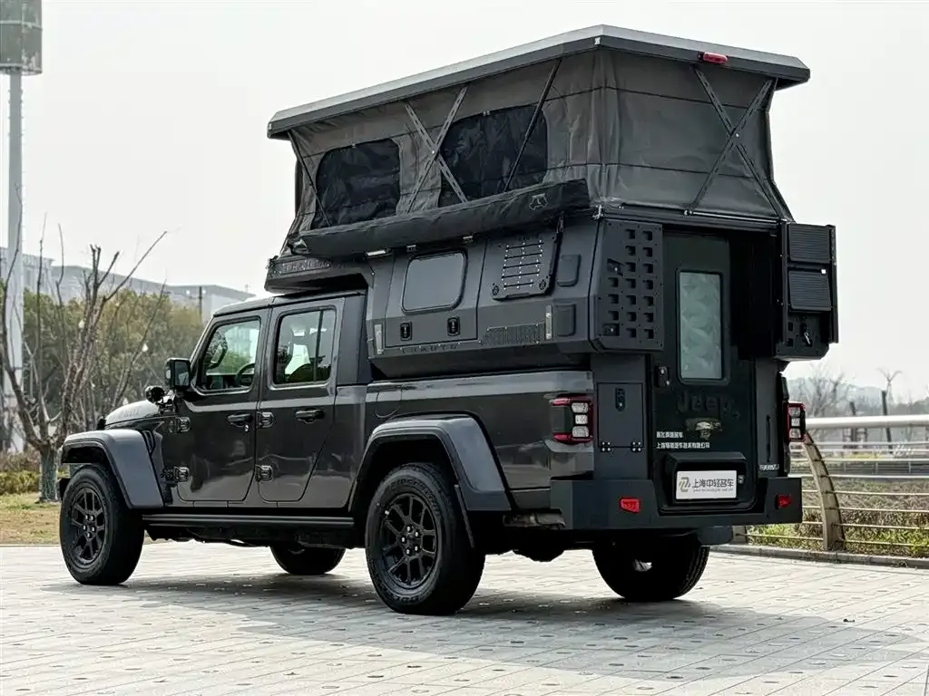 Jeep Gladiator 2023 3.6L Overland фото 5