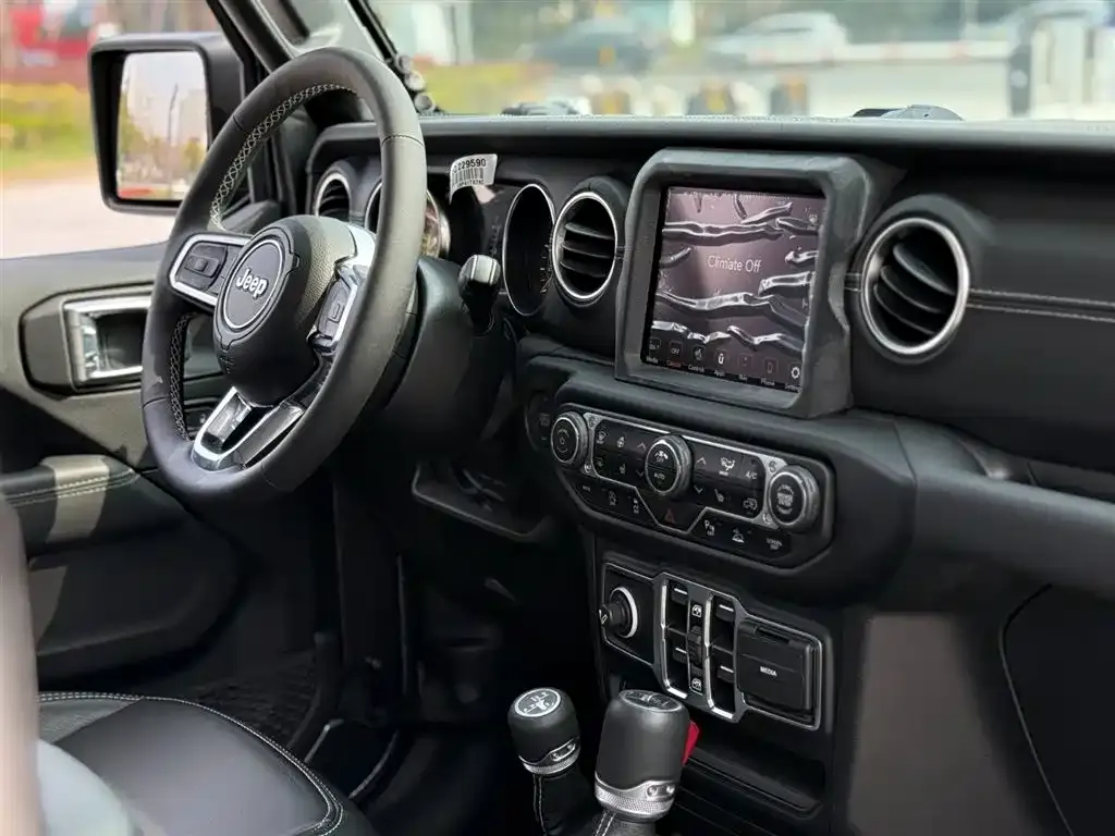Jeep Gladiator 2023 3.6L Overland фото 17