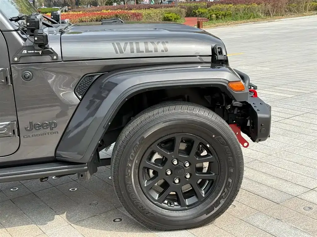 Jeep Gladiator 2023 3.6L Overland фото 31