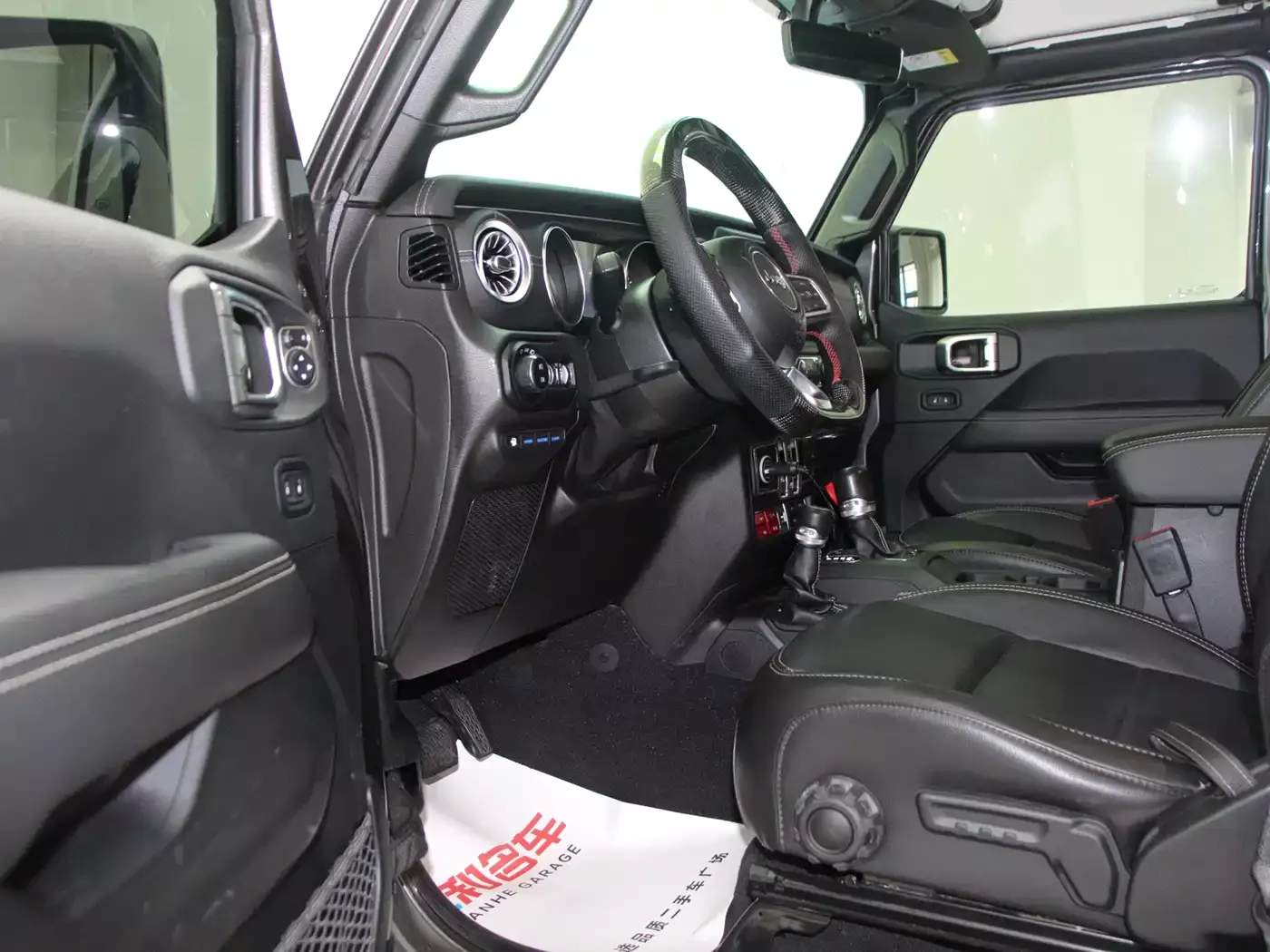 Jeep Wrangler 4xe 2021 4-Door 2.0T 4xe Sahara фото 8