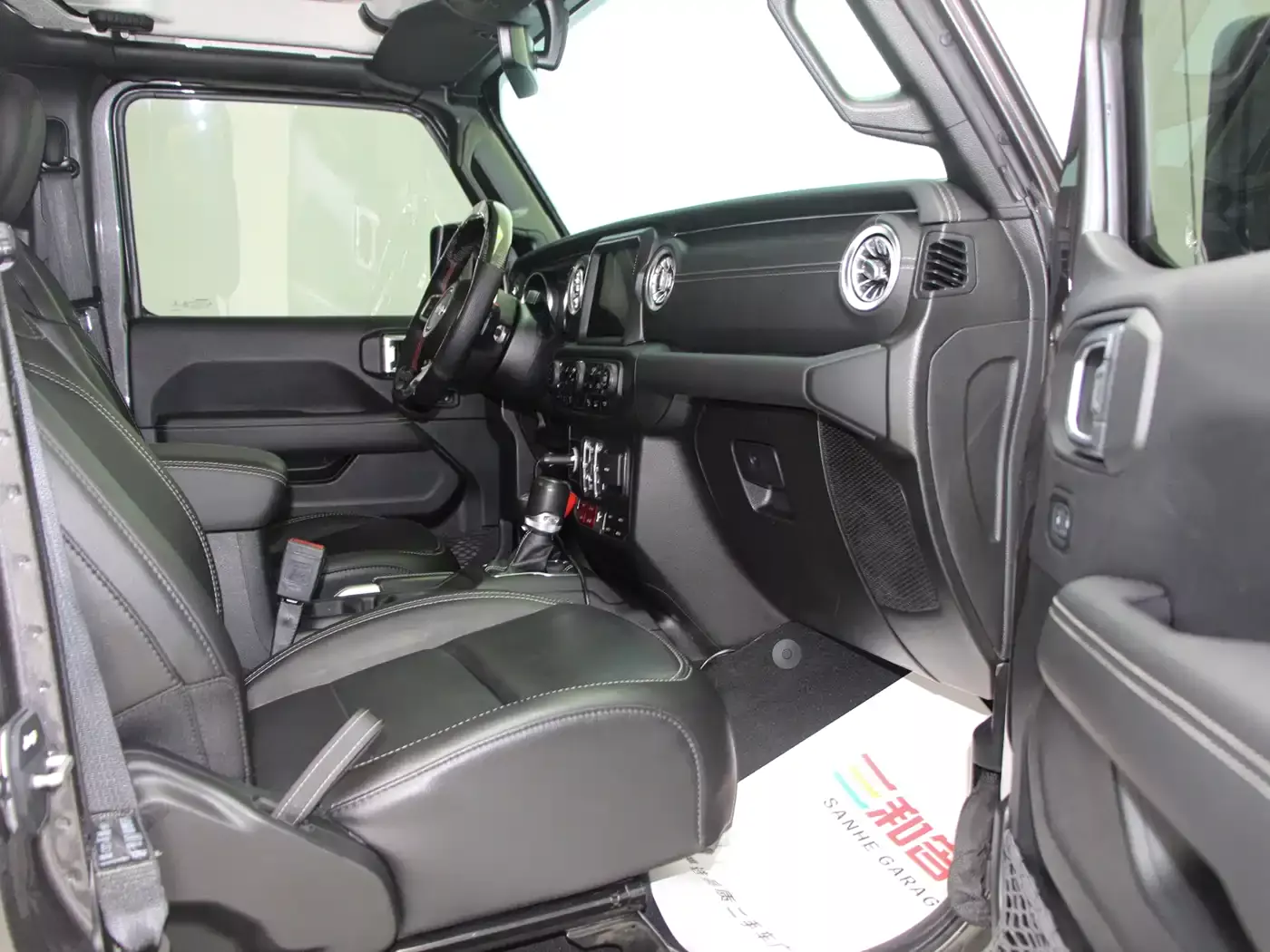 Jeep Wrangler 4xe 2021 4-Door 2.0T 4xe Sahara фото 11