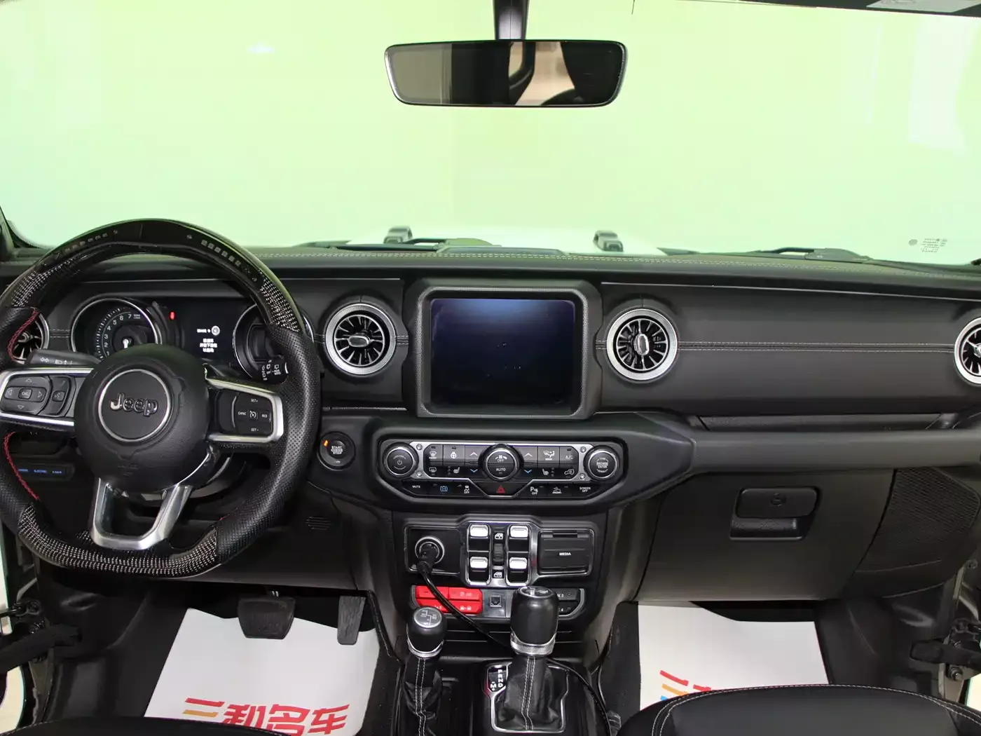 Jeep Wrangler 4xe 2021 4-Door 2.0T 4xe Sahara фото 12