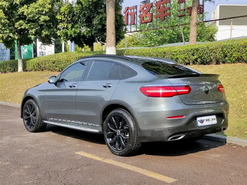 Mercedes-Benz GLC Coupe 2019 GLC 260 4MATIC Coupe SUV фото 4