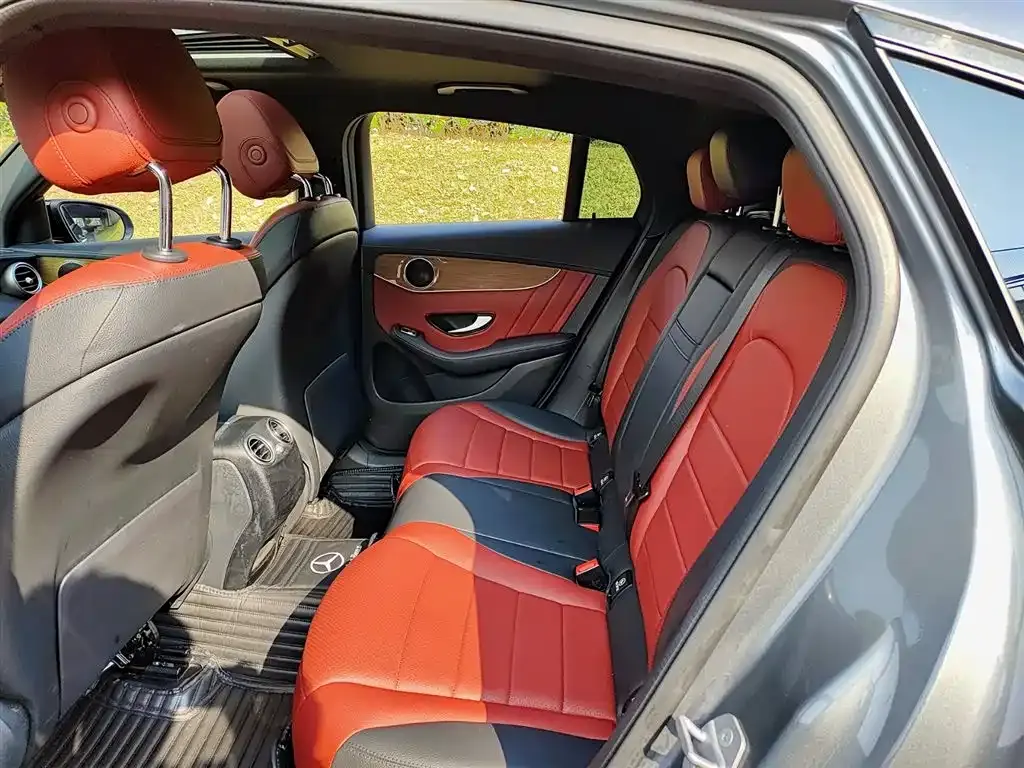Mercedes-Benz GLC Coupe 2019 GLC 260 4MATIC Coupe SUV фото 8