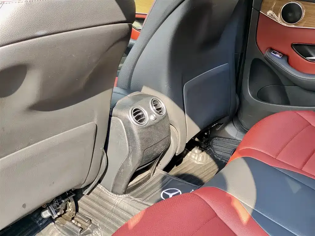 Mercedes-Benz GLC Coupe 2019 GLC 260 4MATIC Coupe SUV фото 9
