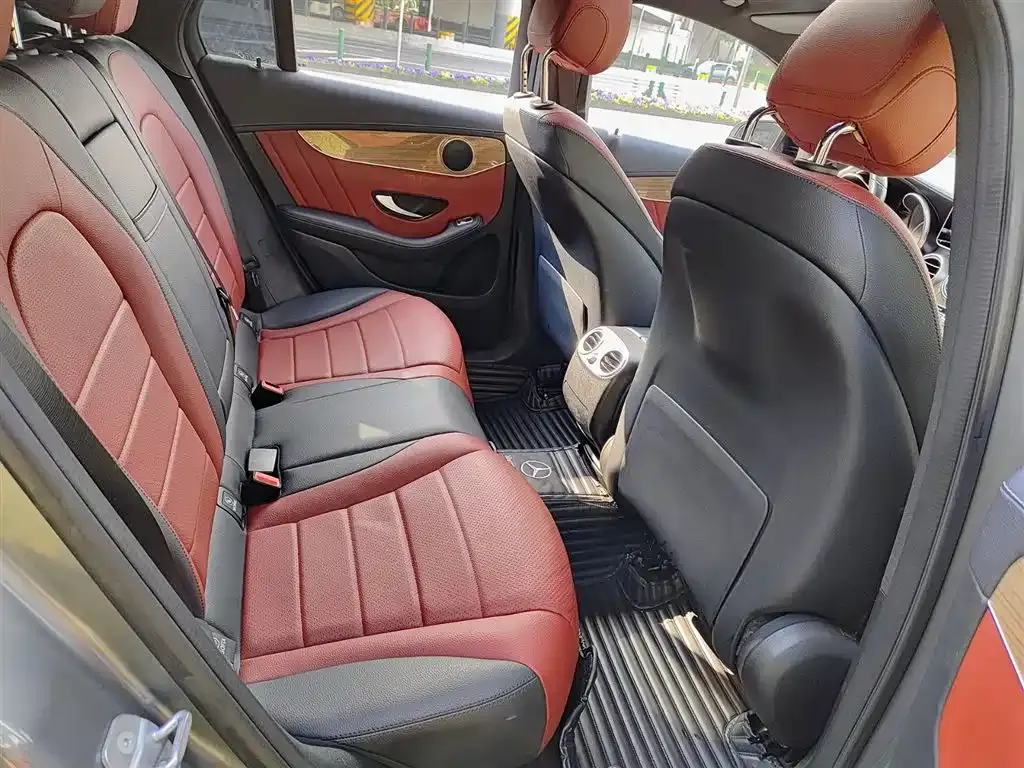 Mercedes-Benz GLC Coupe 2019 GLC 260 4MATIC Coupe SUV фото 11