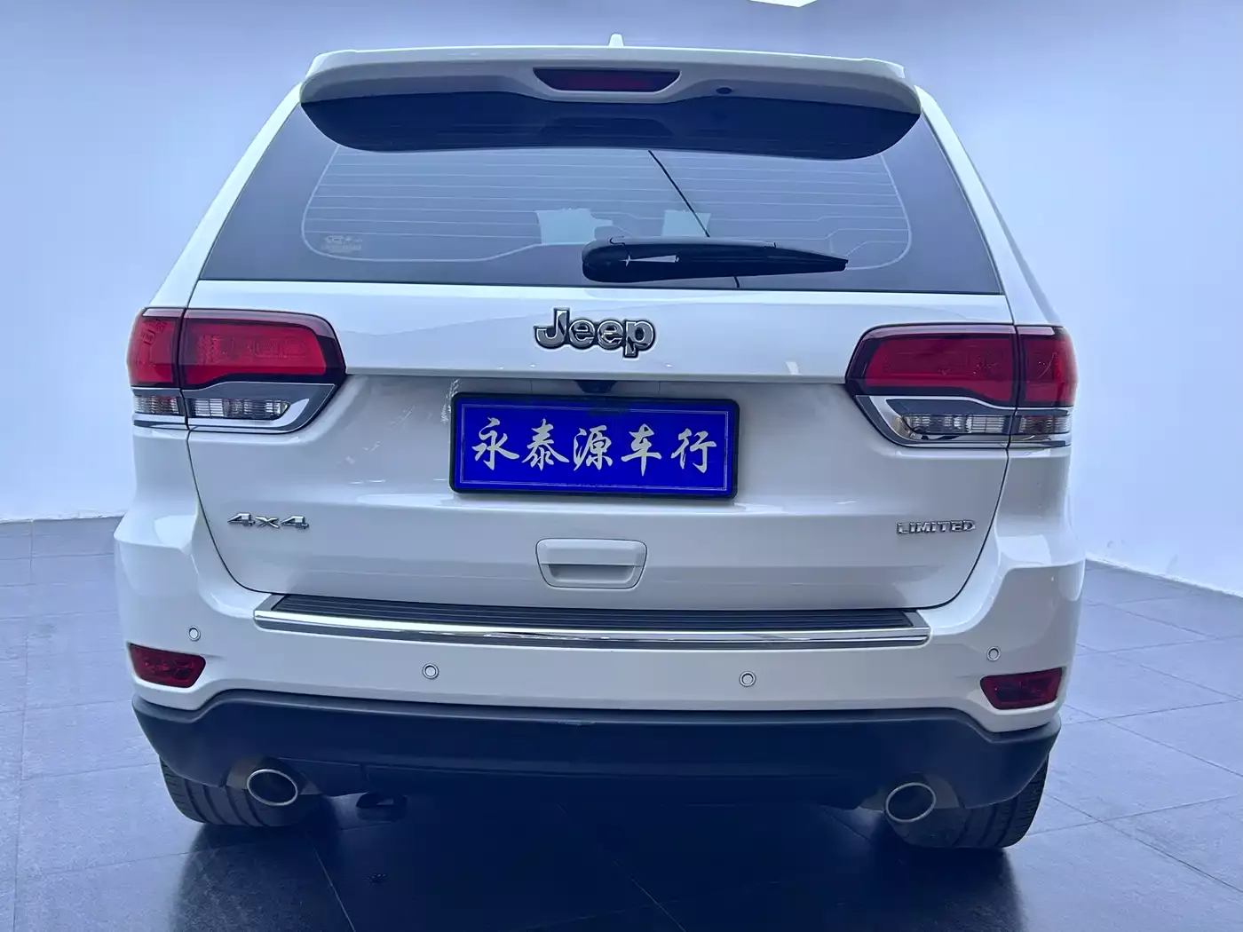 Jeep Grand Cherokee (Import) 2021 3.0L 80th Anniversary Edition фото 4